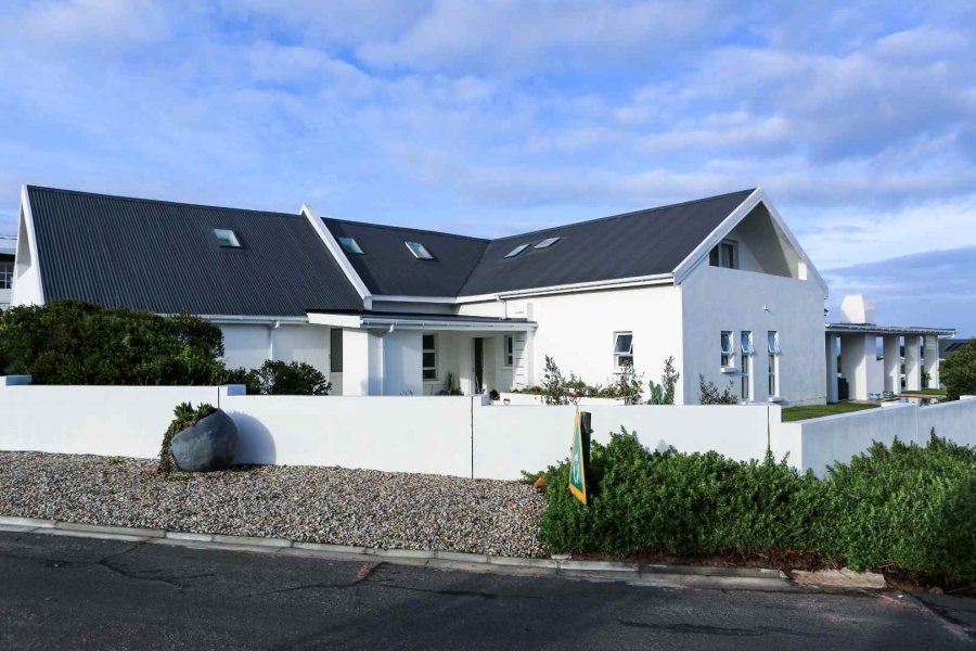 5 Bedroom Property for Sale in Grotto Bay Western Cape